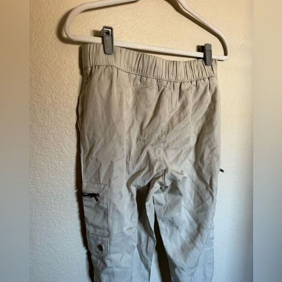Banana Republic Cargo Satin Joggers Sz Small Petite NEW Tan Color - Picture 3 of 7